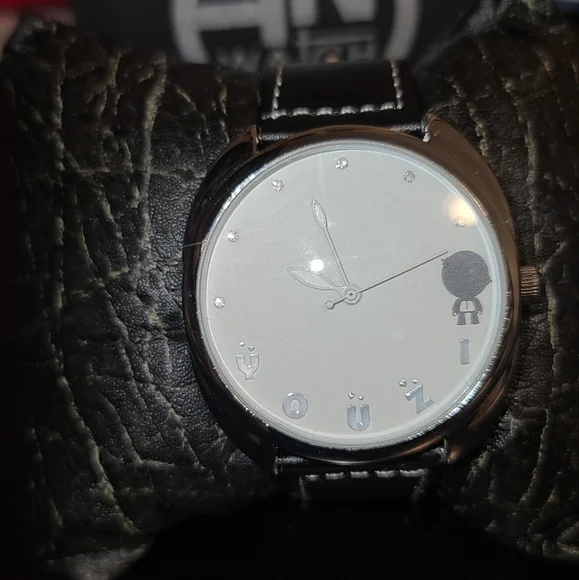 Watch - Picture 3 of 10